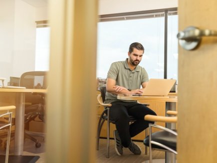 2025年希腊黄金签证政策重大调整回顾