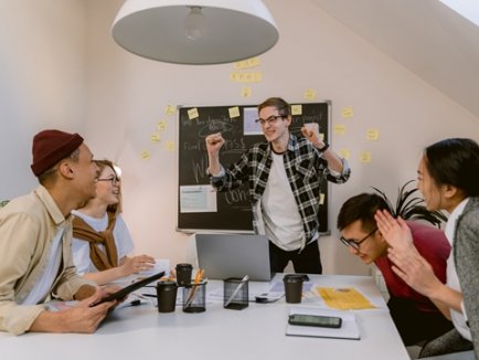 在美国申请联名或个人借记卡的条件和流程详解